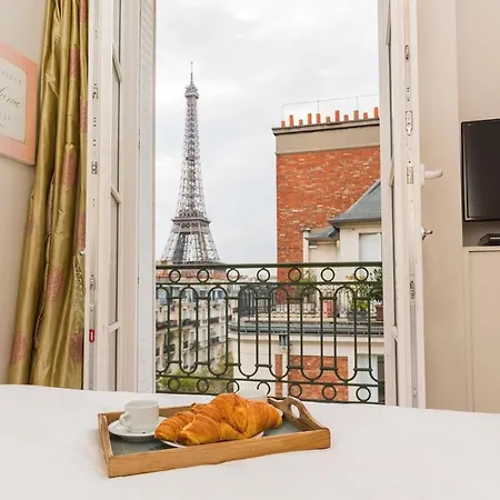 Magnificent View Eiffel Apartment